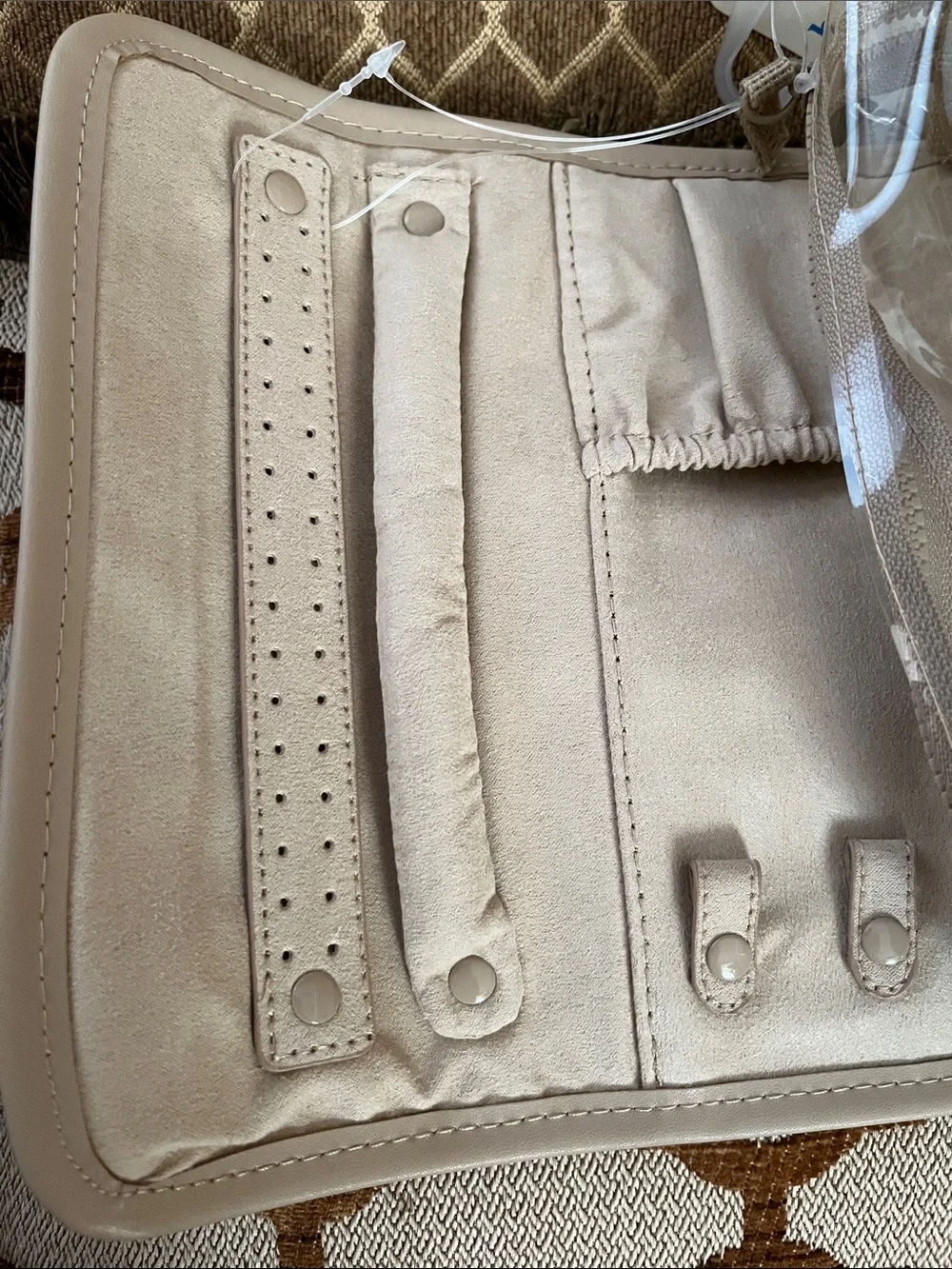 Brightroom beige travel